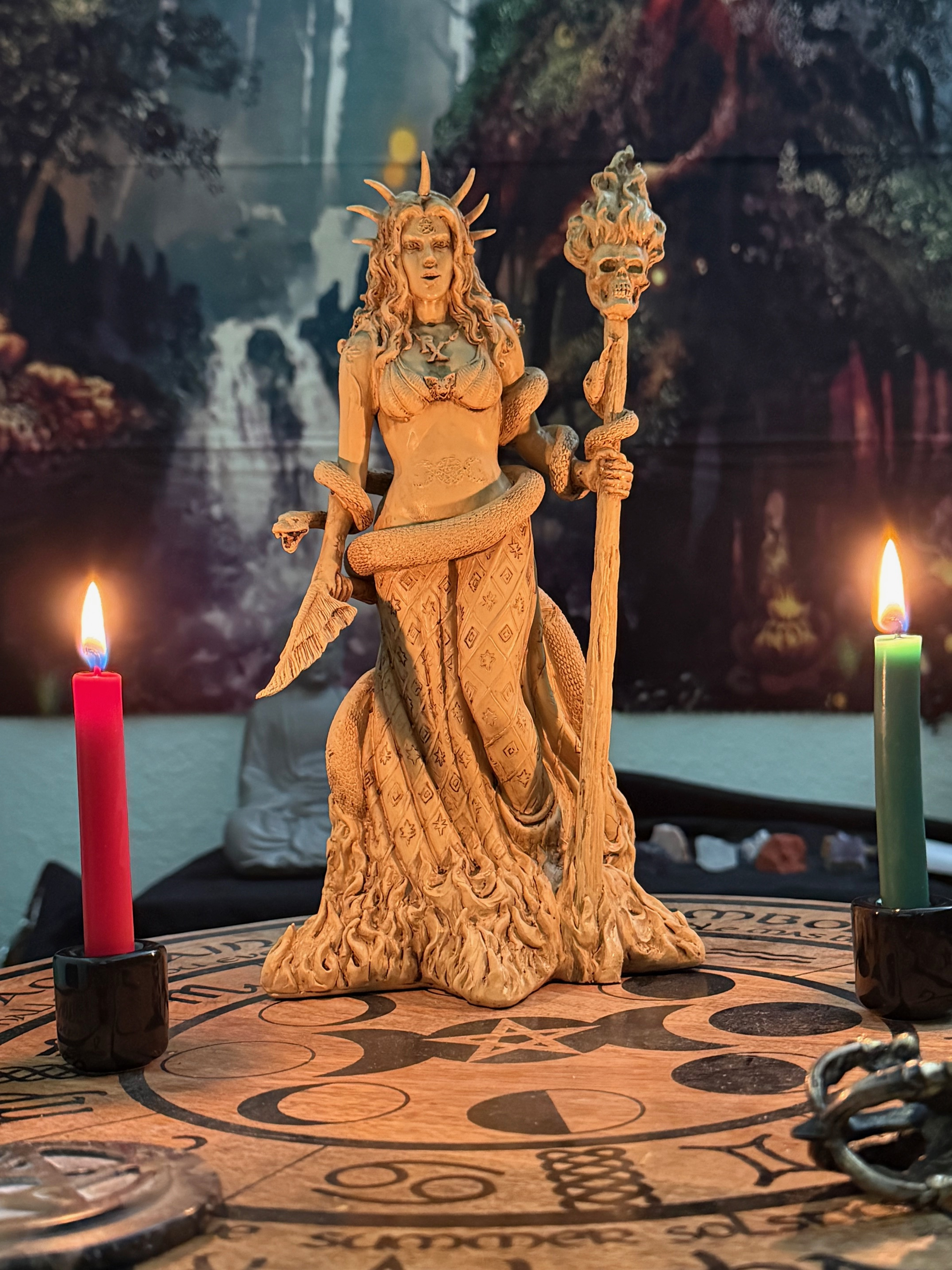 Hekate Statue V1