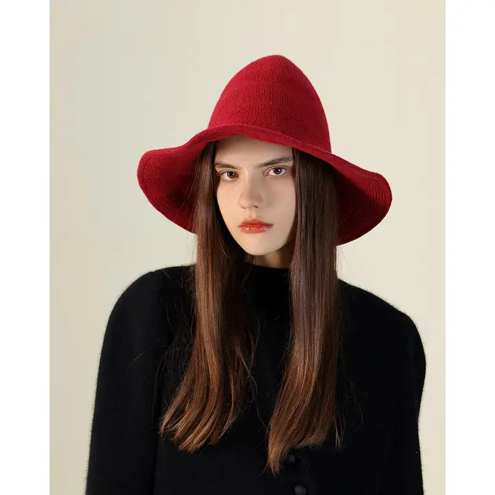 witch-hat---red-2.webp